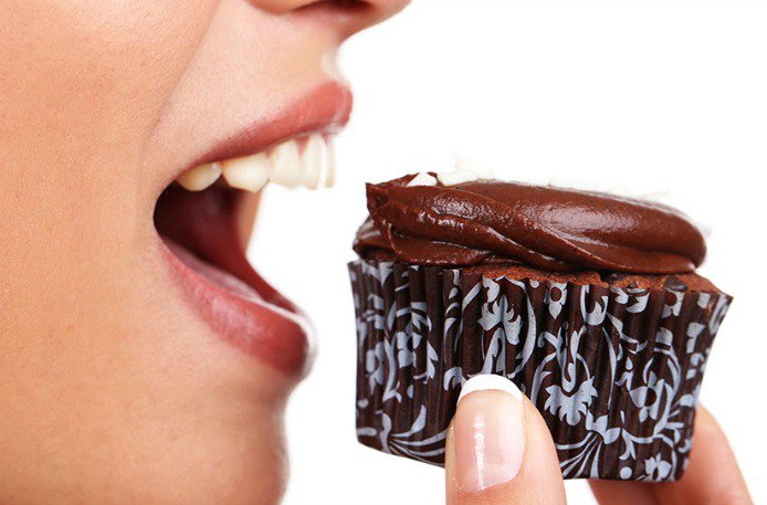 5.Cut out snacks and sweets